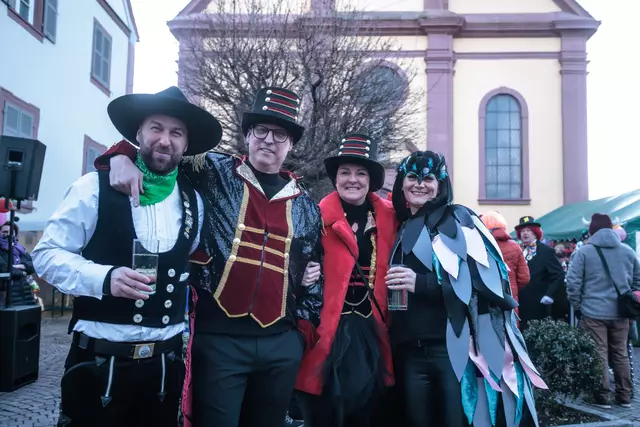 Hagenbacher Rathaussturm am Schmutzigen Donnerstag, 27. Februar 2025 - das Stadtoberhaupt nimmt den Machtverlust gelassen | Foto: Paul Needham