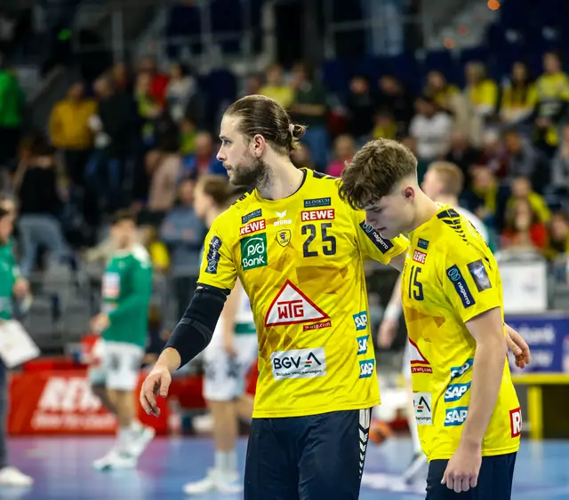 Olle Forsell Schefvert tröstet David More | Foto: Wolfgang Neuberth