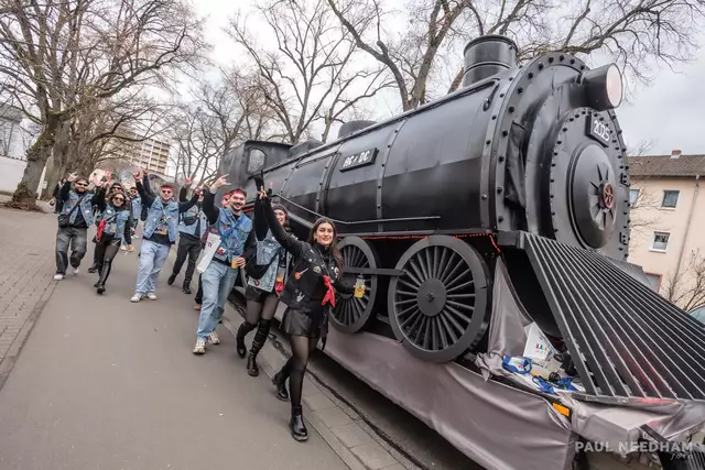 beste Stimmung beim Germersheimer Fastnachtsumzug 2025 | Foto: Paul Needham