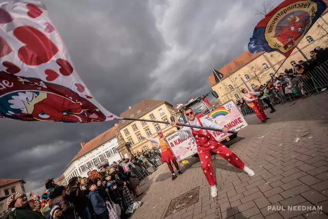 beste Stimmung beim Germersheimer Fastnachtsumzug 2025 | Foto: Paul Needham