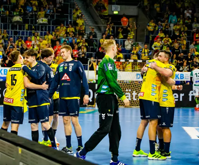 Gratulation dem Schützen | Foto: Wolfgang Neuberth