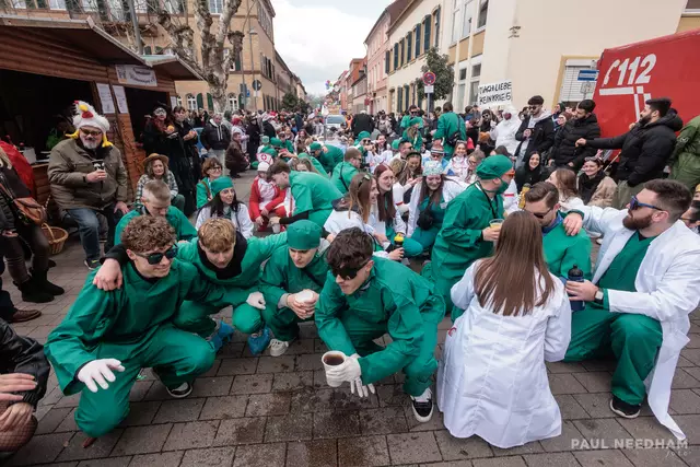 beste Stimmung beim Germersheimer Fastnachtsumzug 2025 | Foto: Paul Needham