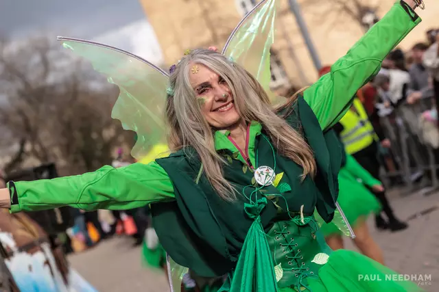 beste Stimmung beim Germersheimer Fastnachtsumzug 2025 | Foto: Paul Needham