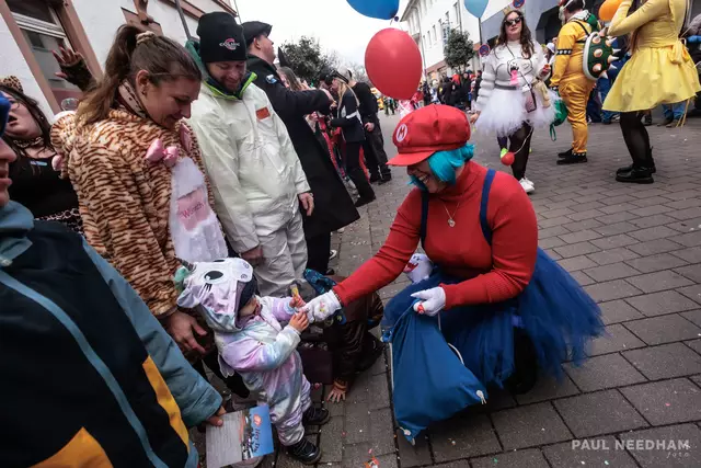 beste Stimmung beim Germersheimer Fastnachtsumzug 2025 | Foto: Paul Needham