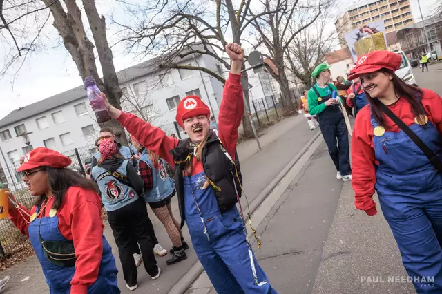 beste Stimmung beim Germersheimer Fastnachtsumzug 2025 | Foto: Paul Needham