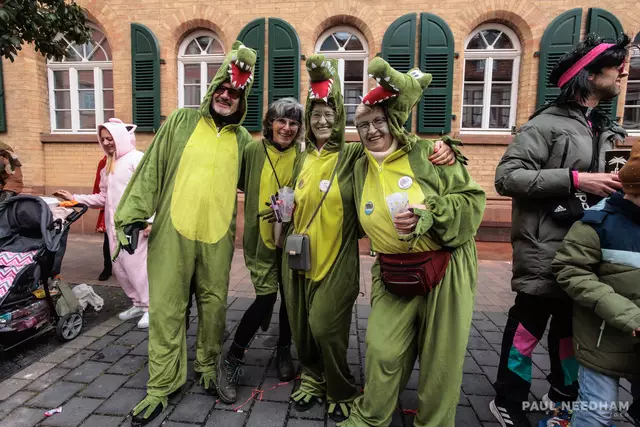 beste Stimmung beim Germersheimer Fastnachtsumzug 2025 | Foto: Paul Needham