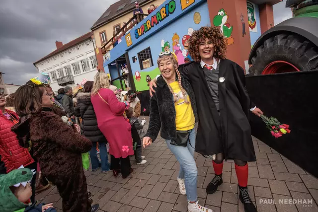 beste Stimmung beim Germersheimer Fastnachtsumzug 2025 | Foto: Paul Needham