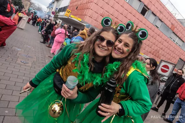 beste Stimmung beim Germersheimer Fastnachtsumzug 2025 | Foto: Paul Needham