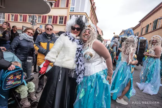 beste Stimmung beim Germersheimer Fastnachtsumzug 2025 | Foto: Paul Needham