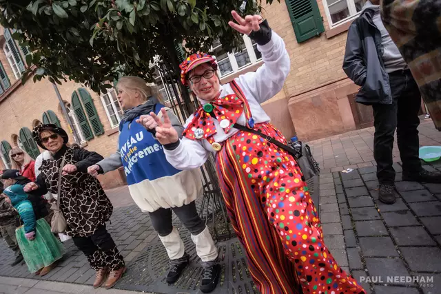 beste Stimmung beim Germersheimer Fastnachtsumzug 2025 | Foto: Paul Needham