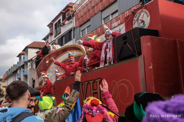 beste Stimmung beim Germersheimer Fastnachtsumzug 2025 | Foto: Paul Needham