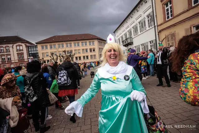 beste Stimmung beim Germersheimer Fastnachtsumzug 2025 | Foto: Paul Needham