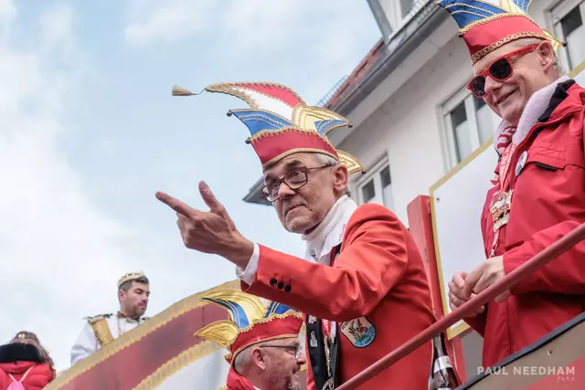 beste Stimmung beim Germersheimer Fastnachtsumzug 2025 | Foto: Paul Needham