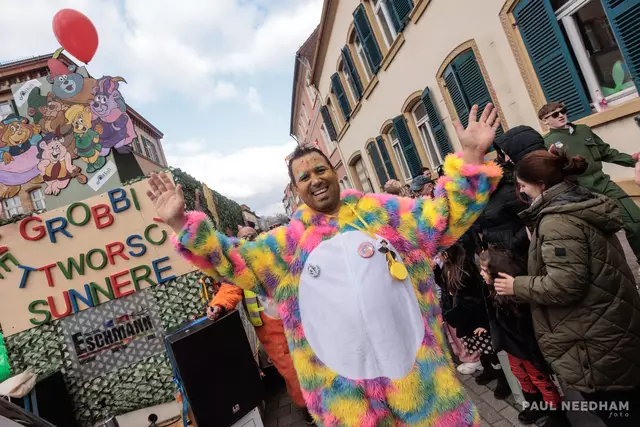 beste Stimmung beim Germersheimer Fastnachtsumzug 2025 | Foto: Paul Needham