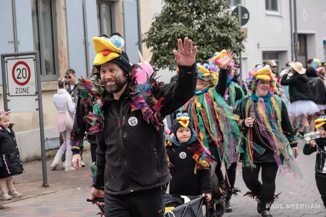 beste Stimmung beim Germersheimer Fastnachtsumzug 2025 | Foto: Paul Needham