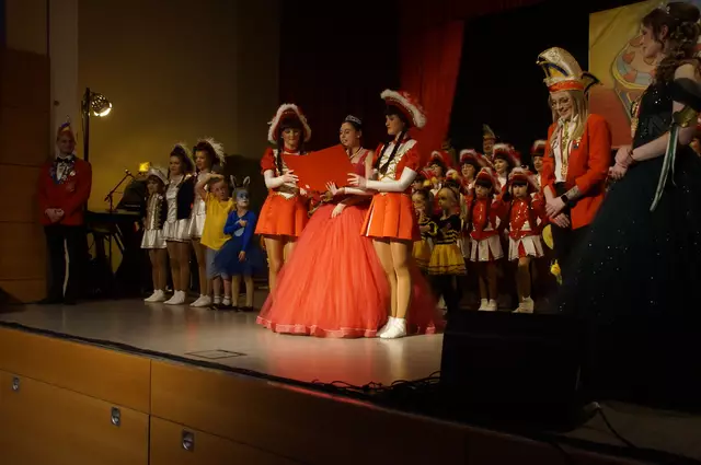 Prinzessin Lara Fabienne I bei ihrer Begrüßungsrede | Foto: Anja Stemler