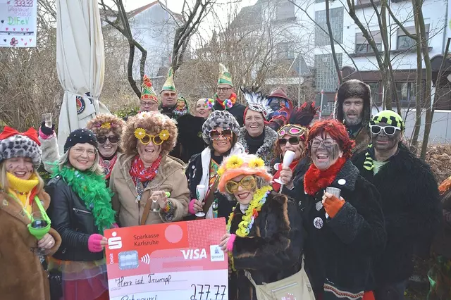 Spendenübergabe für Herz ist Trumpf | Foto: Pröll