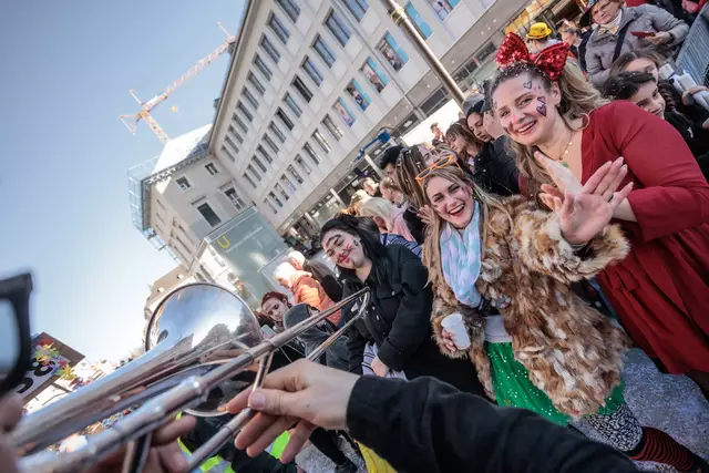 Lebensfreude pur - Straßenfastnacht in Karlsruhe - 2025 | Foto: Paul Needham