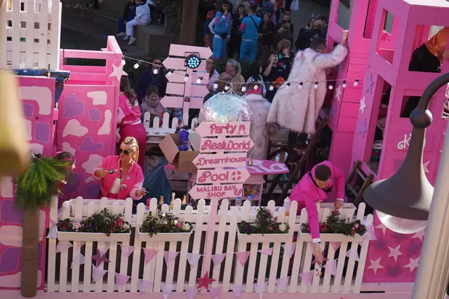 Detailverliebter Wagen in pink - ganz der Barbiewelt des Films Barbie nachempfunden | Foto: Katharina Wirth