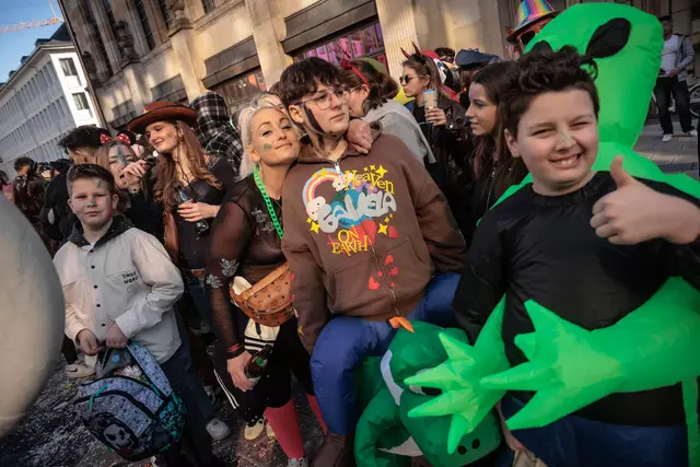 Lebensfreude pur - Straßenfastnacht in Karlsruhe - 2025 | Foto: Paul Needham