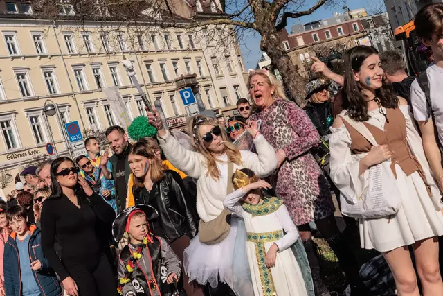 Straßenfastnacht in Karlsruhe - 2025 | Foto: Paul Needham