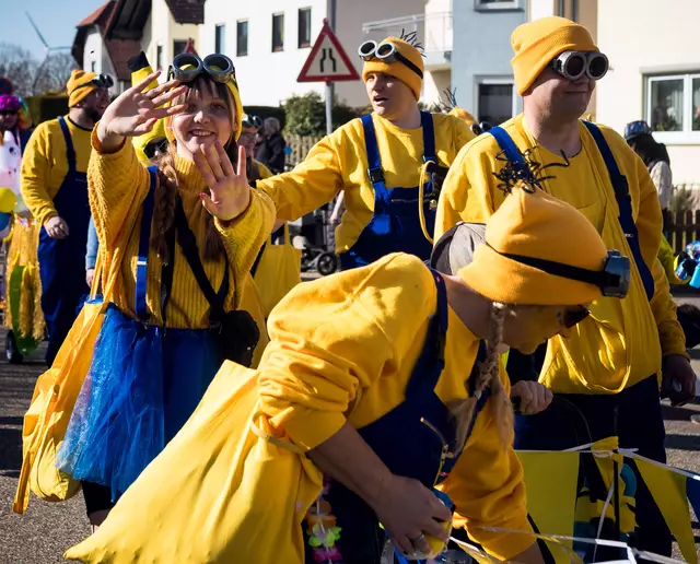 Der Fastnachtsumzug schlängelte sich bunt und laut durch Mechtersheim | Foto: Cornelia Bauer