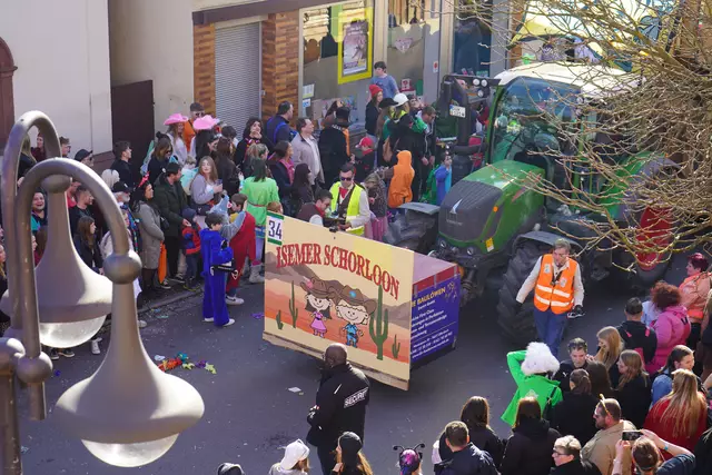 Die Landjugend Insheim mit einem Cowboymotto: "Isemer Schorloon" | Foto: Katharina Wirth