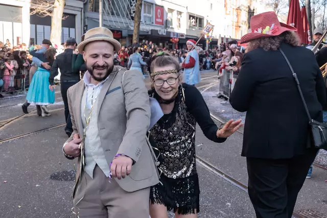 Lebensfreude pur - Straßenfastnacht in Karlsruhe - 2025 | Foto: Paul Needham