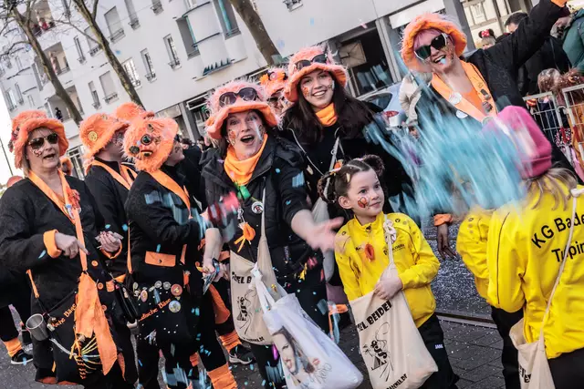  91. Karlsruher Fastnachtsumzug unter dem Motto „So bunt wie's Lebe ebe!“ | Foto: Paul Needham