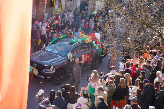 Ein Auto dekoriert zum Zoomotto | Foto: Katharina Wirth