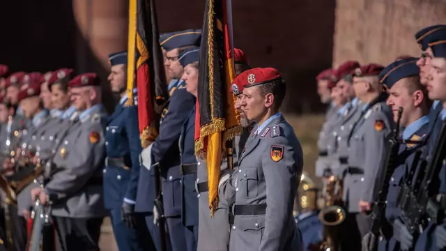 Öffentliches Bundeswehr-Gelöbnis in Germersheim März 2025 | Foto: Paul Needham