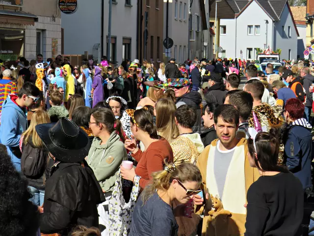 De Zug kummt ums Eck | Foto: Brigitte Melder