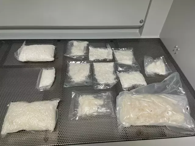 Die beschlagnahmten Drogen haben einen geschätzten Straßenverkaufswert von mehr als 300.000 Euro | Foto: Polizeipräsidium Westpfalz