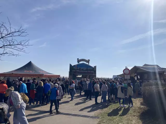 Die Mandelmeile in Edenkoben findet 2025 am Wochenende, 8. und 9. März, sowie am 15. und 16. März statt. | Foto: Anouar Touir
