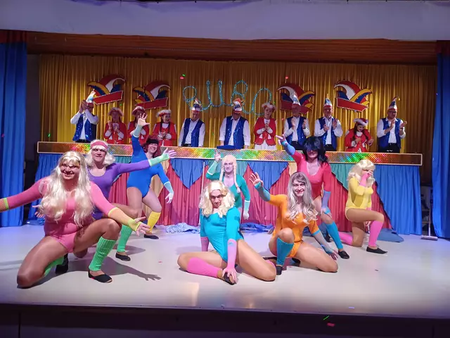 Die Halle bebte als das Männerballett auf die Bühne kam. die Jungs ließen ihre  Hüften schwingen, die Beine fliegen und brachten so sie die Stimmung zum Höhepunkt.
Tobias Seyb, Markus Oßwald, Mike Rathgeber, Peter Schording, Mavin Sprenger, Uwe Lebkücher, Dennis Lebkücher und Timo Lebkücher. Einstudiert: Christoph Lebkücher. | Foto: Katja Pretz