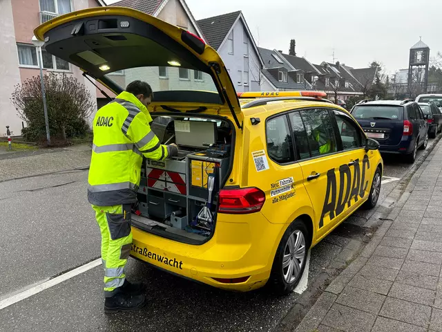 "Gelber Engel" Sven Wacker im Einsatz | Foto: Brenner/ADAC Nordbaden