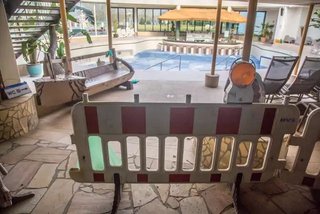 Miramar Weinheim: Poolbar ist noch außer Betrieb - hoffen auf die Wiedereröffnung | Foto: Roland Kohls