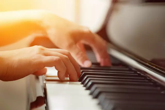 Zu hören sein werden die Instrumente Klavier, Violine, Horn sowie Pop-Gesang | Foto: ztony1971/stock.adobe.com