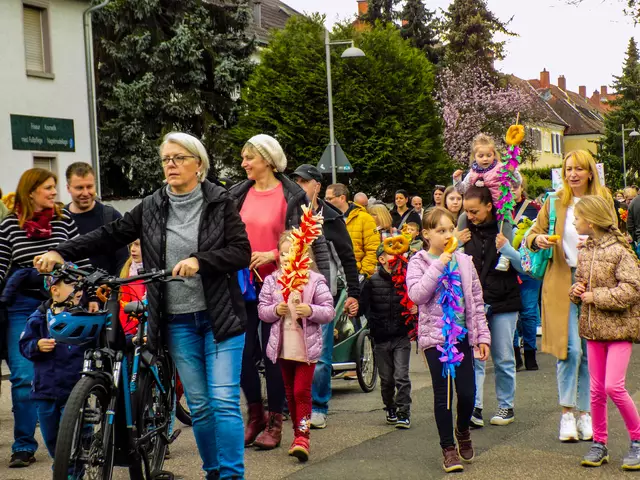 Der Sommertagszug in der Gartenstadt | Foto: Beate Tilg