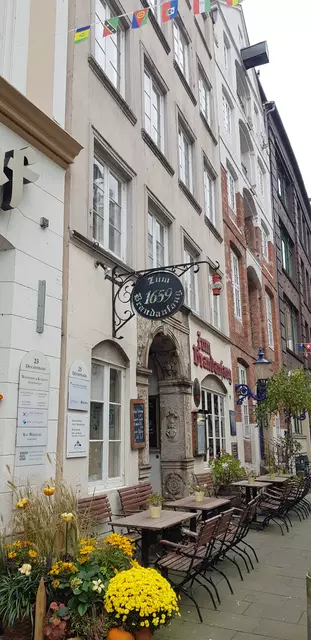 Eines der vielen Lokale in der Deichstraße | Foto: © www.jowapress.de