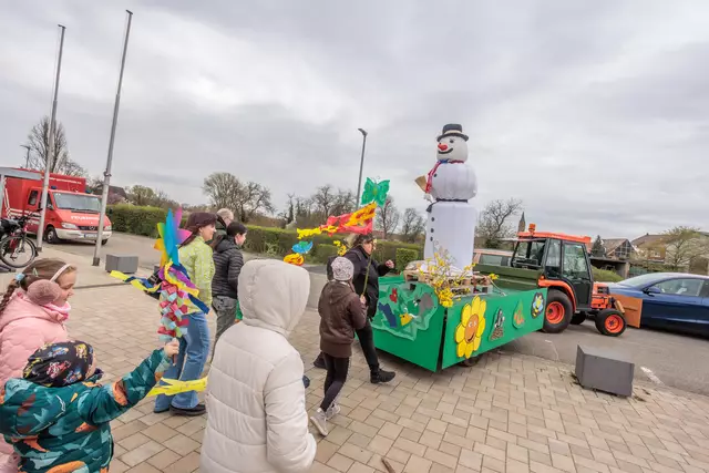 und am Ende brannte der Schneemann - der Frühling kann kommen | Foto: Paul Needham