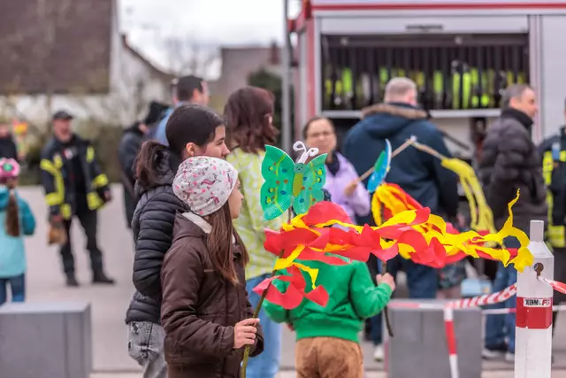 Die Sondernheimer Kinder waren mit großer Freude beim Sommertagszug 2025 dabei - und ihre Eltern auch | Foto: Paul Needham