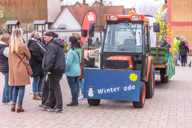 Die Sondernheimer Kinder waren mit großer Freude beim Sommertagszug 2025 dabei - und ihre Eltern auch | Foto: Paul Needham