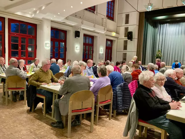Blick in den Saal | Foto: OuG