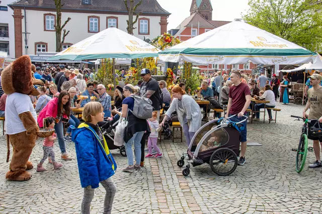 Auf sonniges Frühlingswetter wie im vergangenen Jahr hoffen die Veranstalter in Ramstein auch für das Frühlingsfest in diesem Jahr. | Foto: Stefan Layes