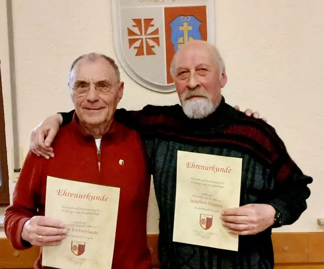 eingstellt: Ehrungen 40 Jahre
Rudi Eichenlaub, Jochen Englert | Foto: Foto von Thomas Krauß