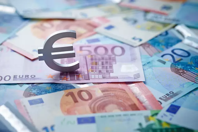 Geld Symbolbild | Foto: mnimage/stock.adobe.com