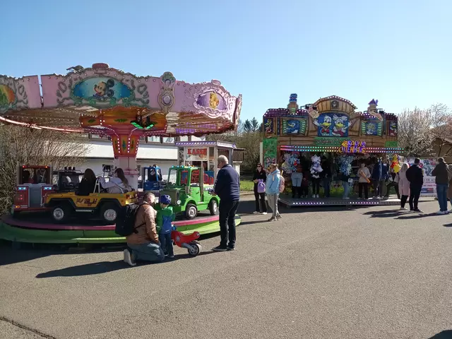 In der Austraße drehte das Karussell seine Runden | Foto: Anja Stemler