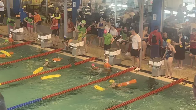 Hanna Hinkelmannn (pinkfarbene Kappe) wurde Achte über 200m Hindernisschwimmen, 13. über 200m Super Lifesaver, 19. über 50 m Retten und 24. in 100m Lifesaver | Foto: DLRG Kusel