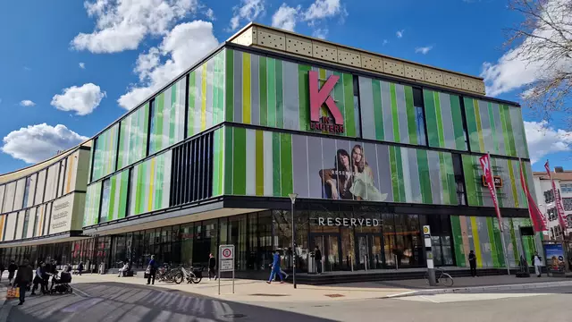 Am Montagnachmittag kontrollierten die Beamten im Umfeld der Mall und des Rathauses 72 Personen | Foto: Ralf Vester